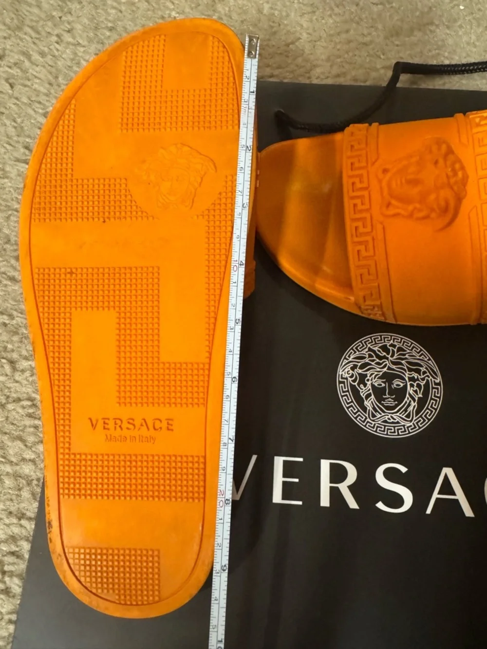Versace 💯% Authentic Iconic Medusa luxurious flip-flops slipper sandals. — EUC